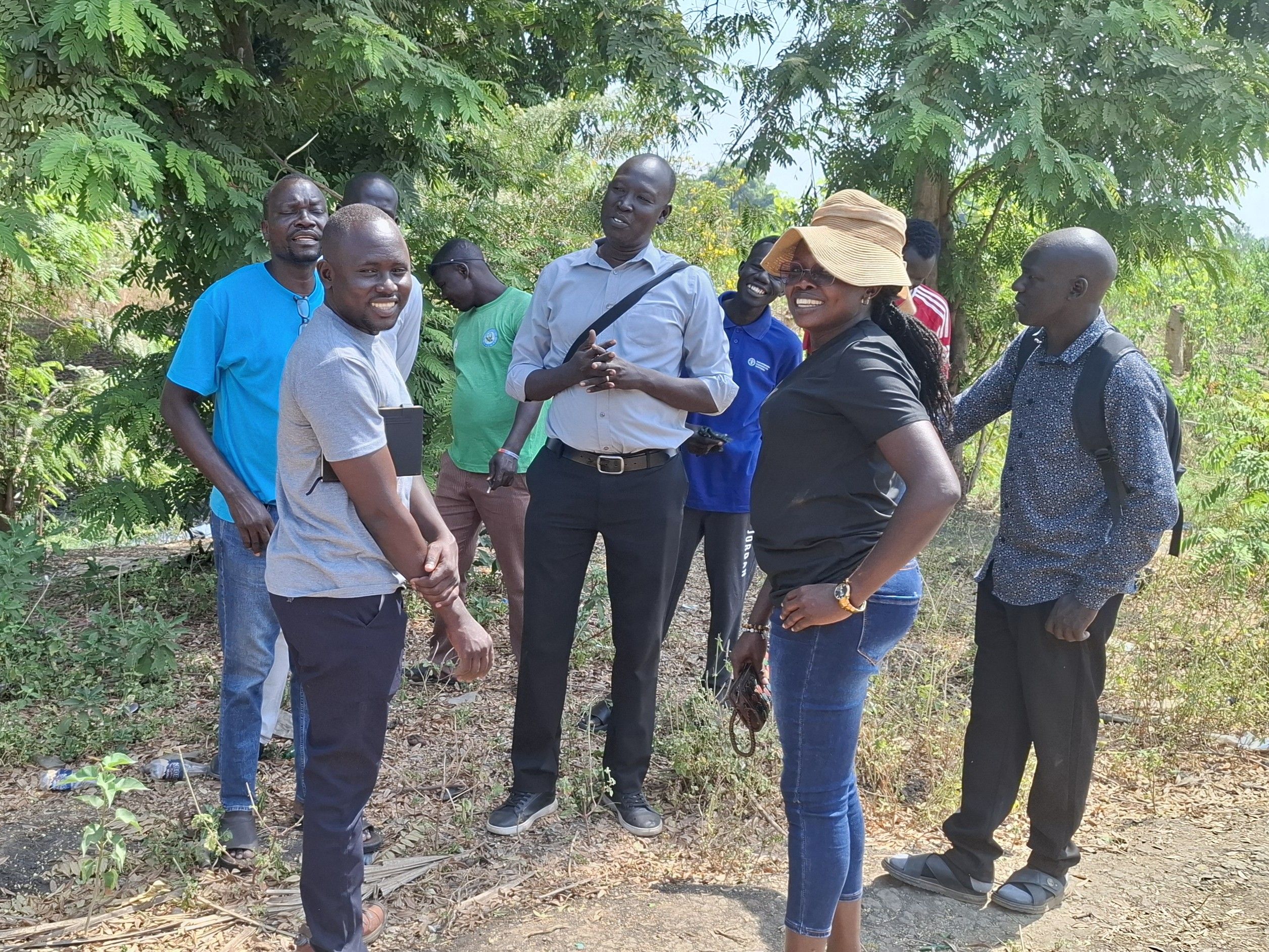 EWS-KT supporting SNV on identifying and applying good organic manure options in Juba, South Sudan.